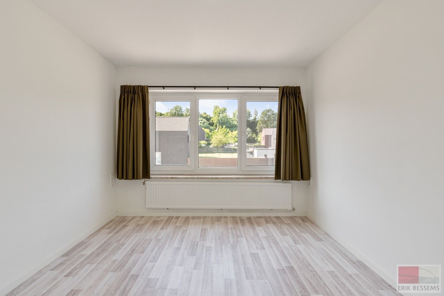 Halfvrijstaande woning uit 1969 op een perceel van 635m², woonopp. 154 m² foto 16