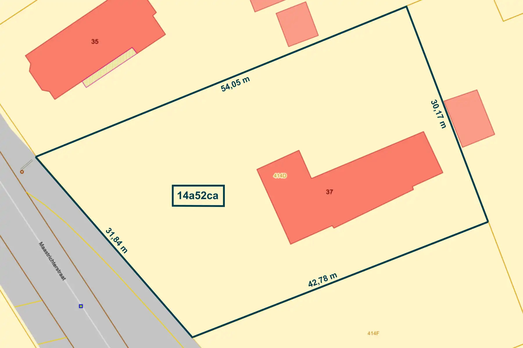 Hoofdfoto van de publicatie: Uitzonderlijk bouwperceel van 1.452 m² met teruggelegen renovatiewoning