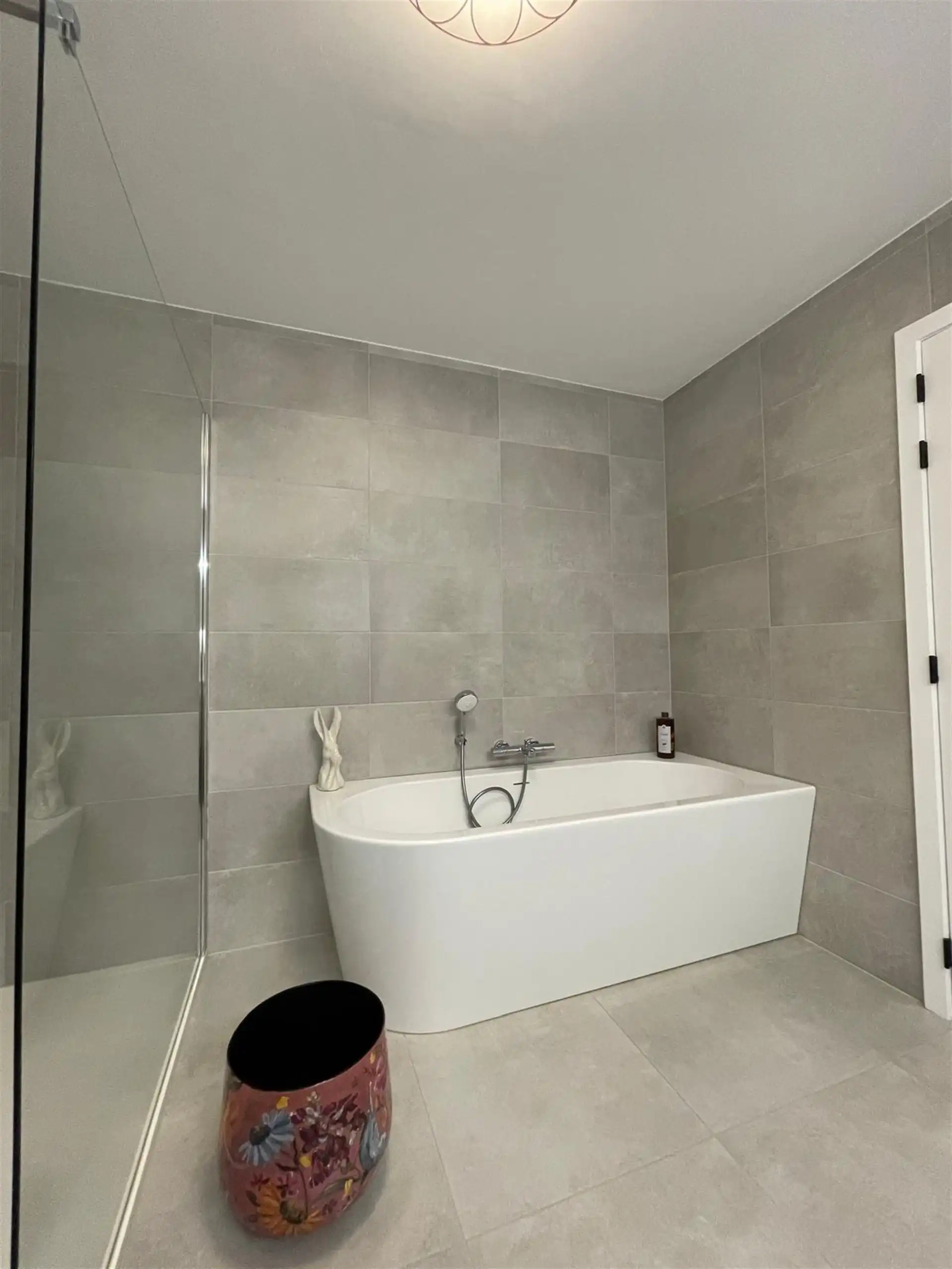 ZEER RUIME KWALITATIEVE WONING MET INPANDIGE GARAGE foto 25