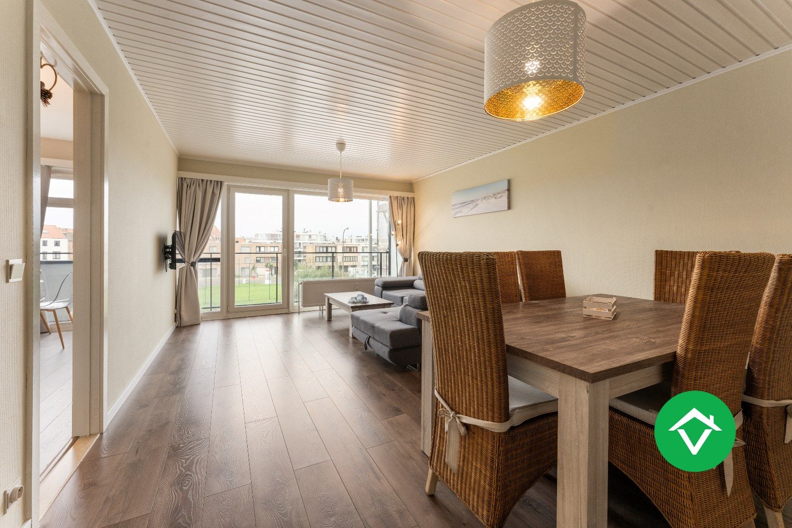 Instapklaar tweeslaapkamerappartement te Bredene foto 4