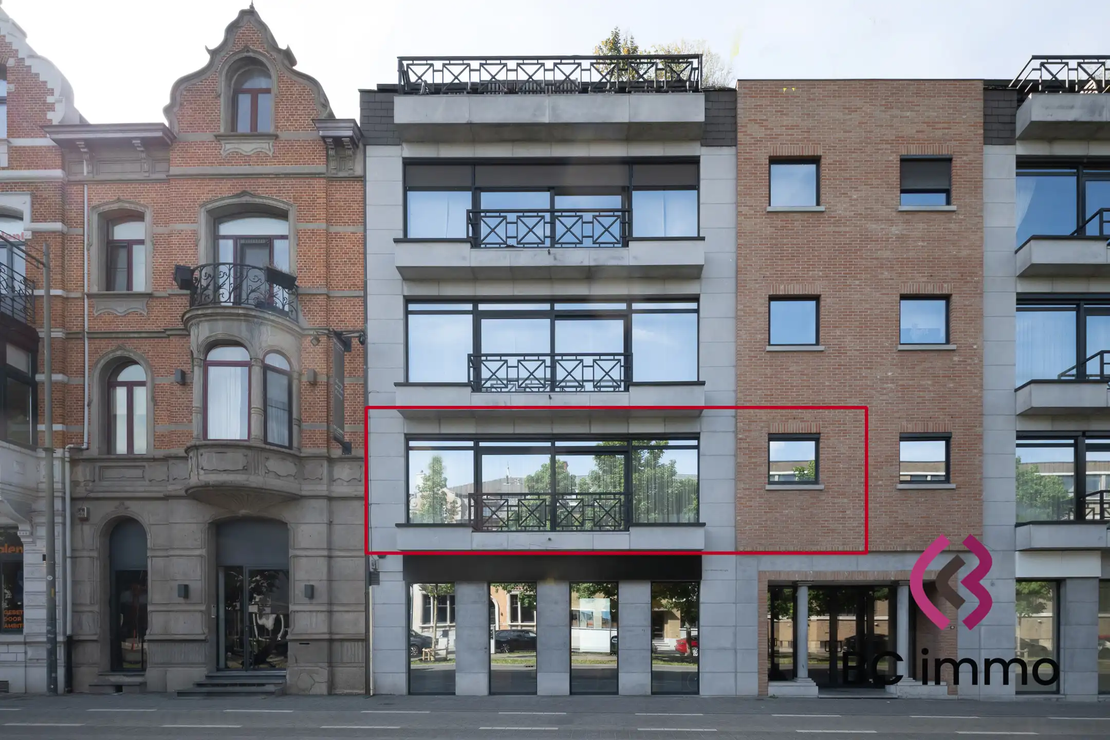 Exclusief appartement met 3 slaapkamers in hartje Hasselt foto 32