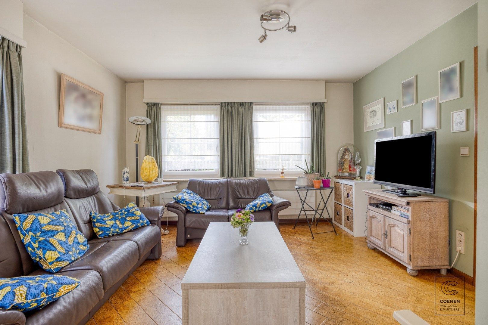 Ruime woning met 4 slaapkamers op een rustige ligging te Hoogstraten! foto 2