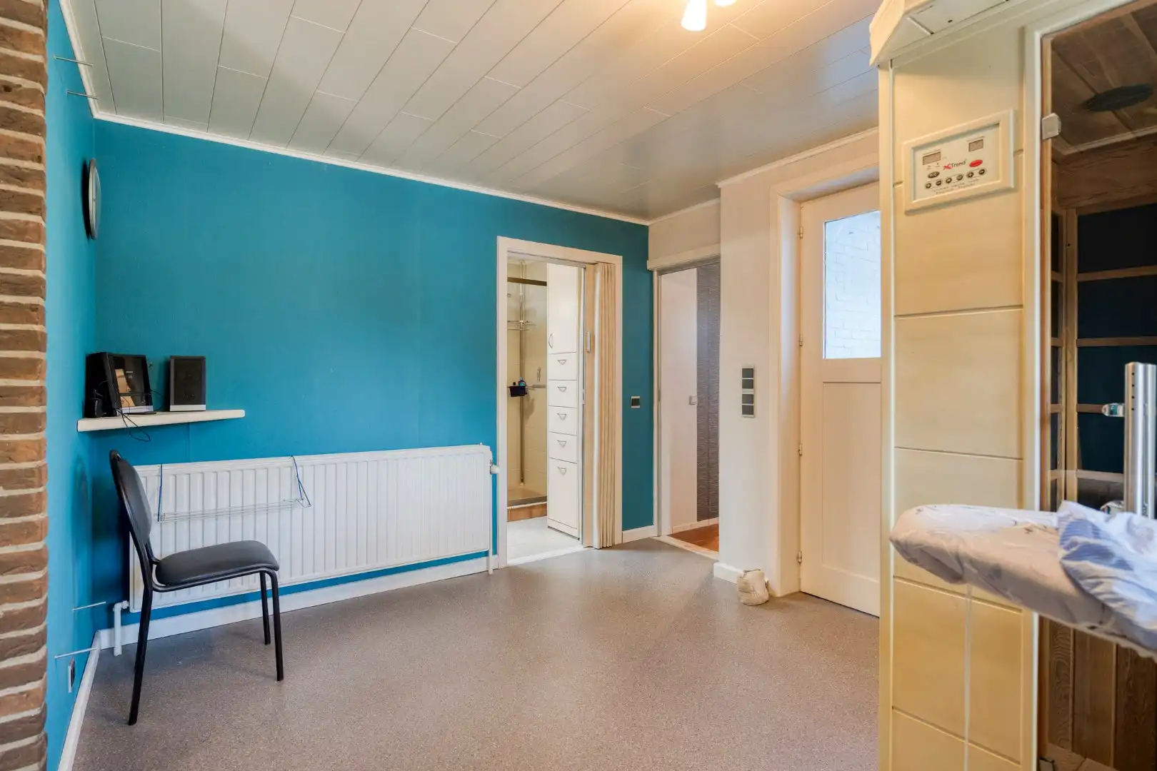 Ruim ingedeelde woning met o.a. 4 slpks op een rustig gelegen perceel van 1.069 m². foto 20