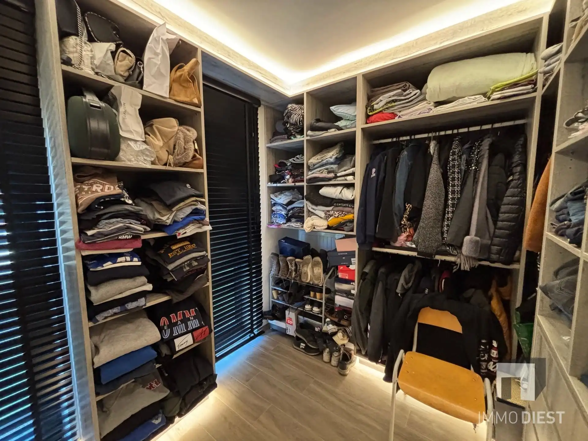 Ruim gelijkvloers appartement met open leefruimte en zonnige tuin foto 18
