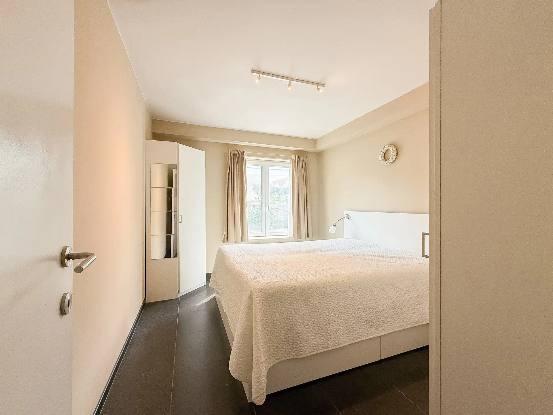 Instapklaar HOEKAPPARTEMENT aan de Wandeldijk en het Zwin... foto 14