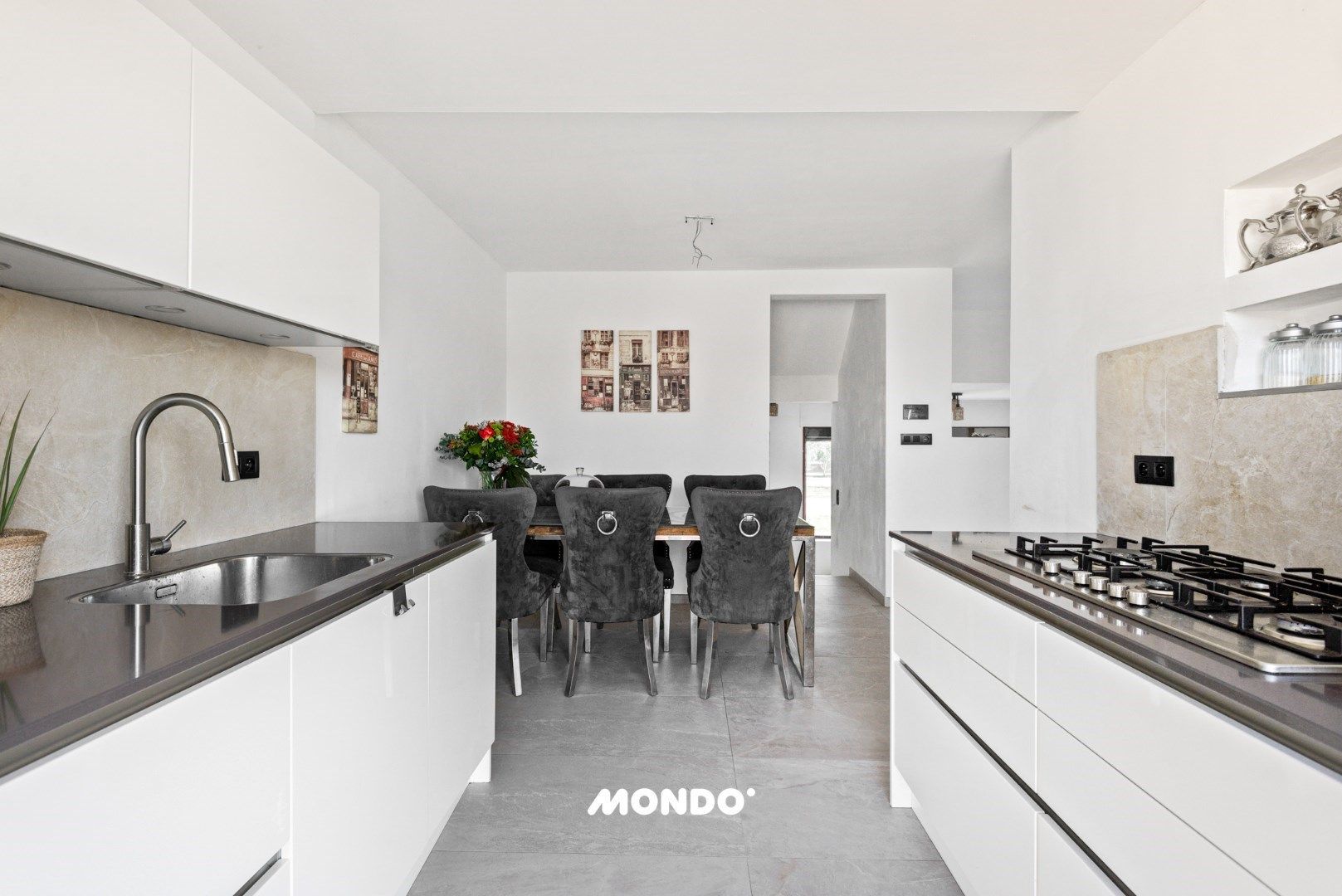 Instapklare woning met 3 slaapkamers en garage! foto 8