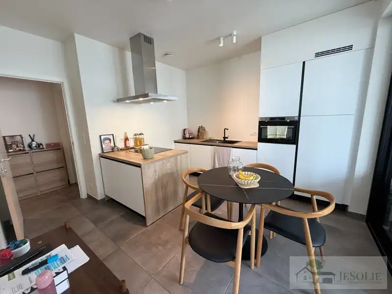 Recent energiezuinig appartement - overdekt terras foto 4