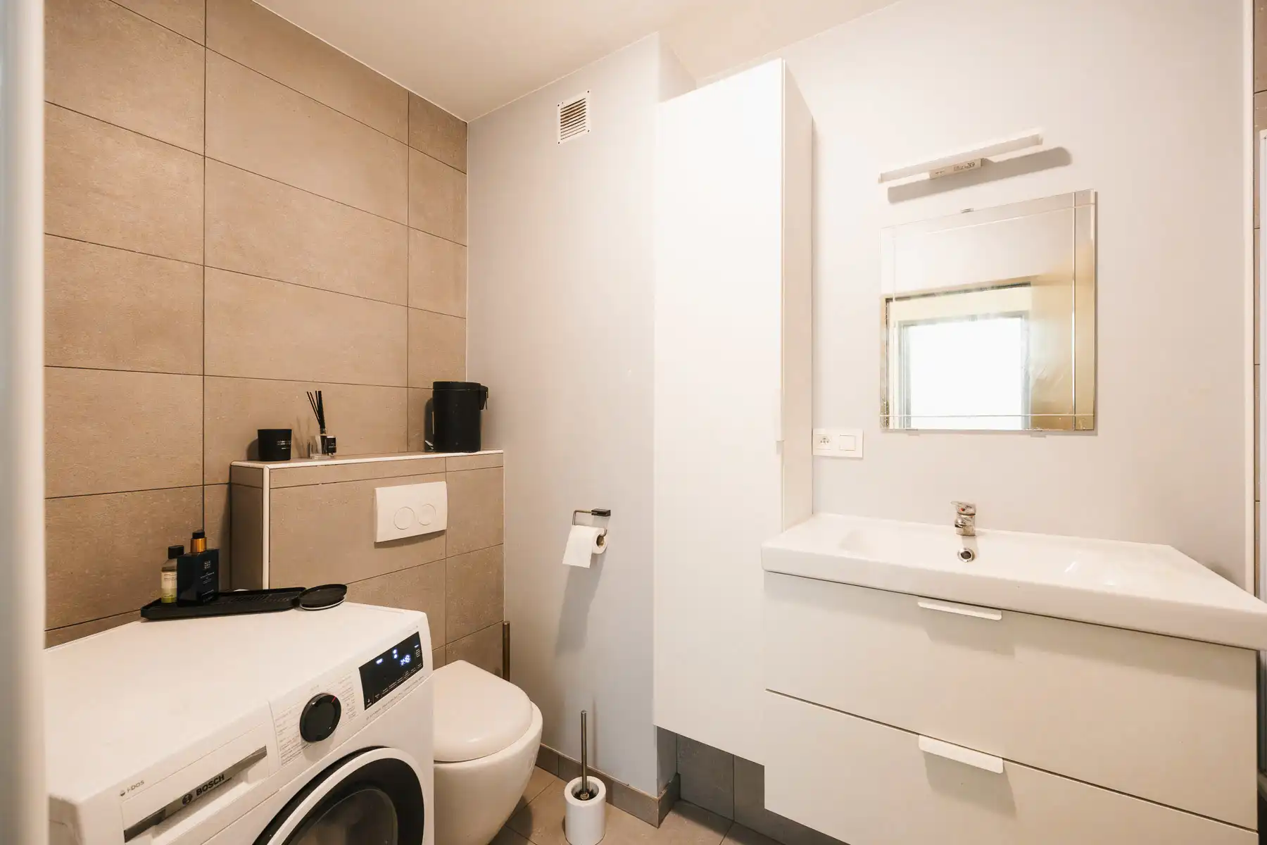 Gerenoveerd appartement in centrum Boom foto 10