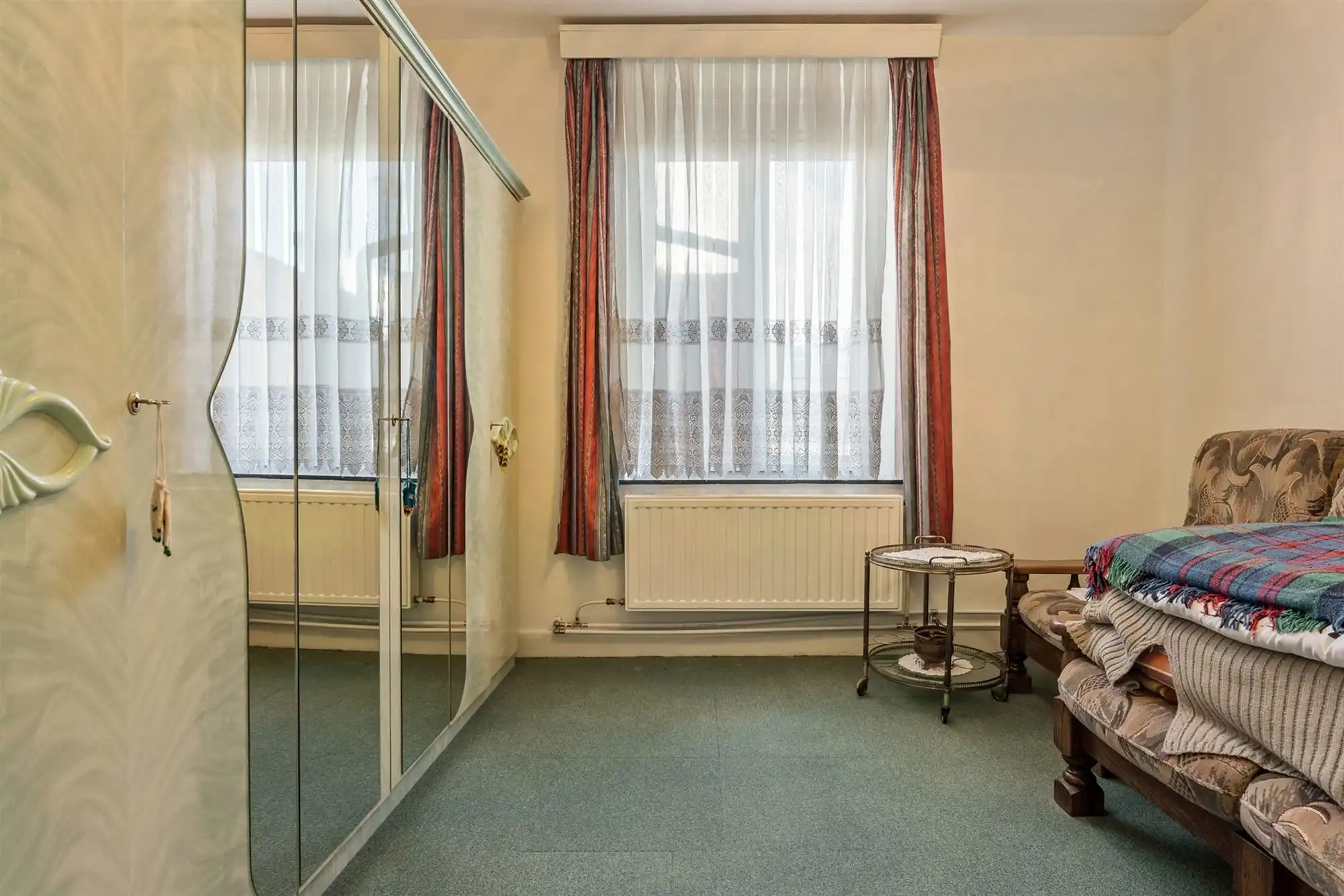 CENTRAAL GELEGEN WONING (197M²) MET 5 SLAAPKAMERS EN BUITENRUIMTE TE HASSELT CENTRUM foto 15