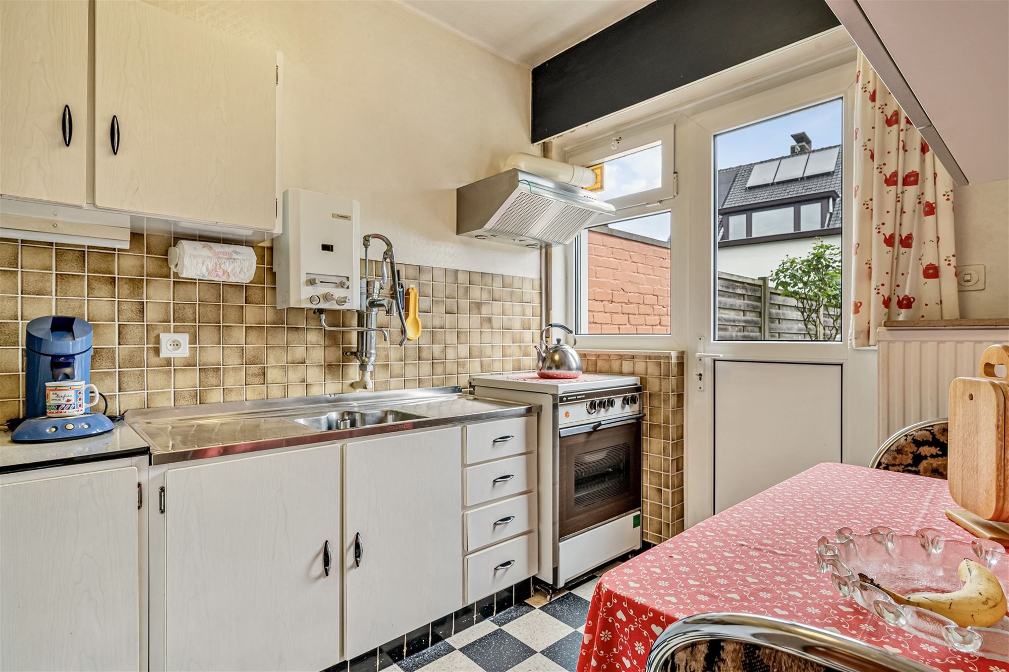 Ideale gezinswoning met 3 slpks, garage en tuin foto 8