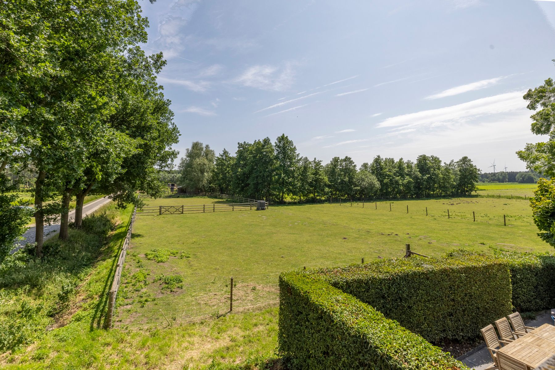 Woning met 3 slaapkamers en 7000m² weide! foto 18