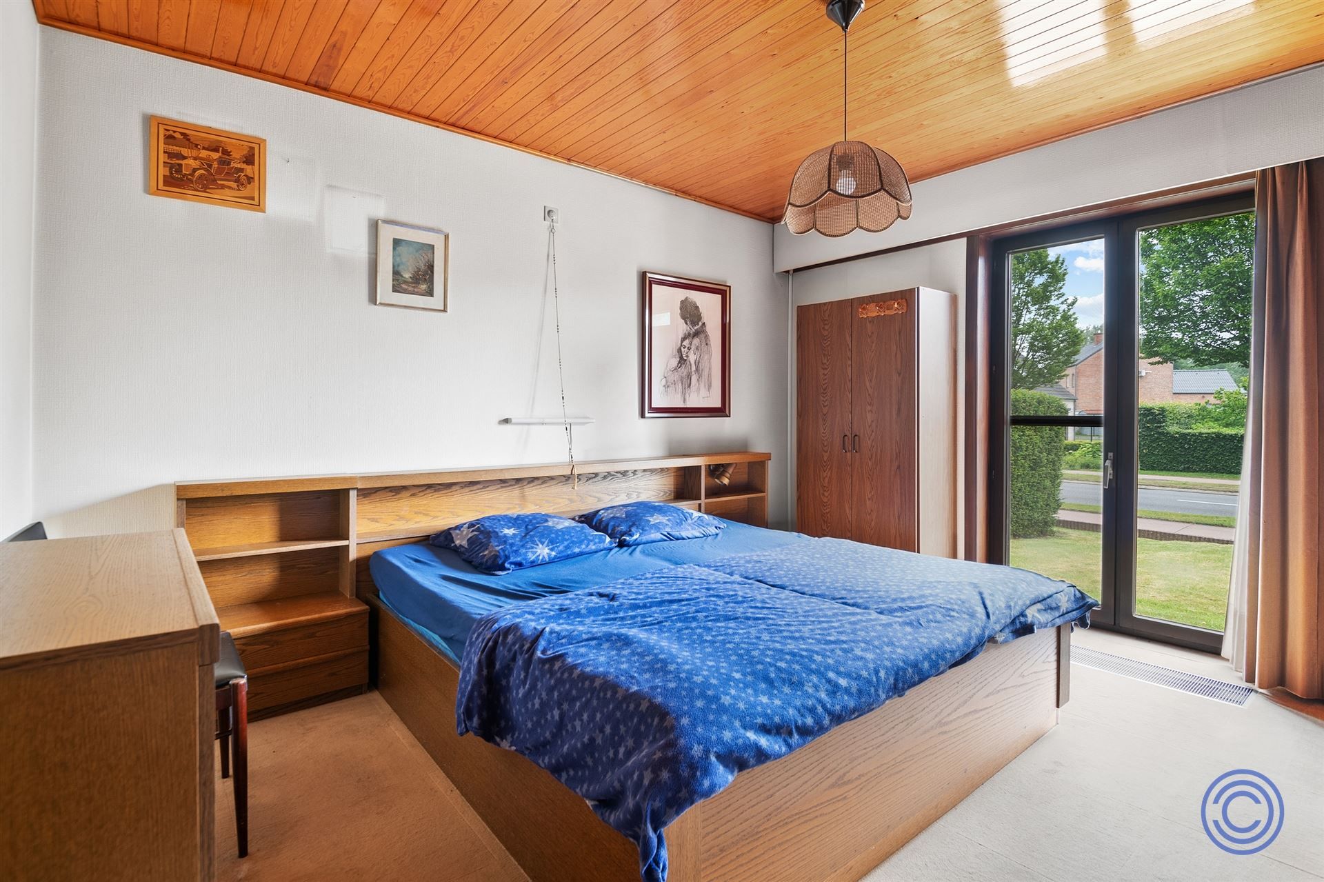 Te renoveren 3-slpk woning met west georiënteerde tuin! foto 8