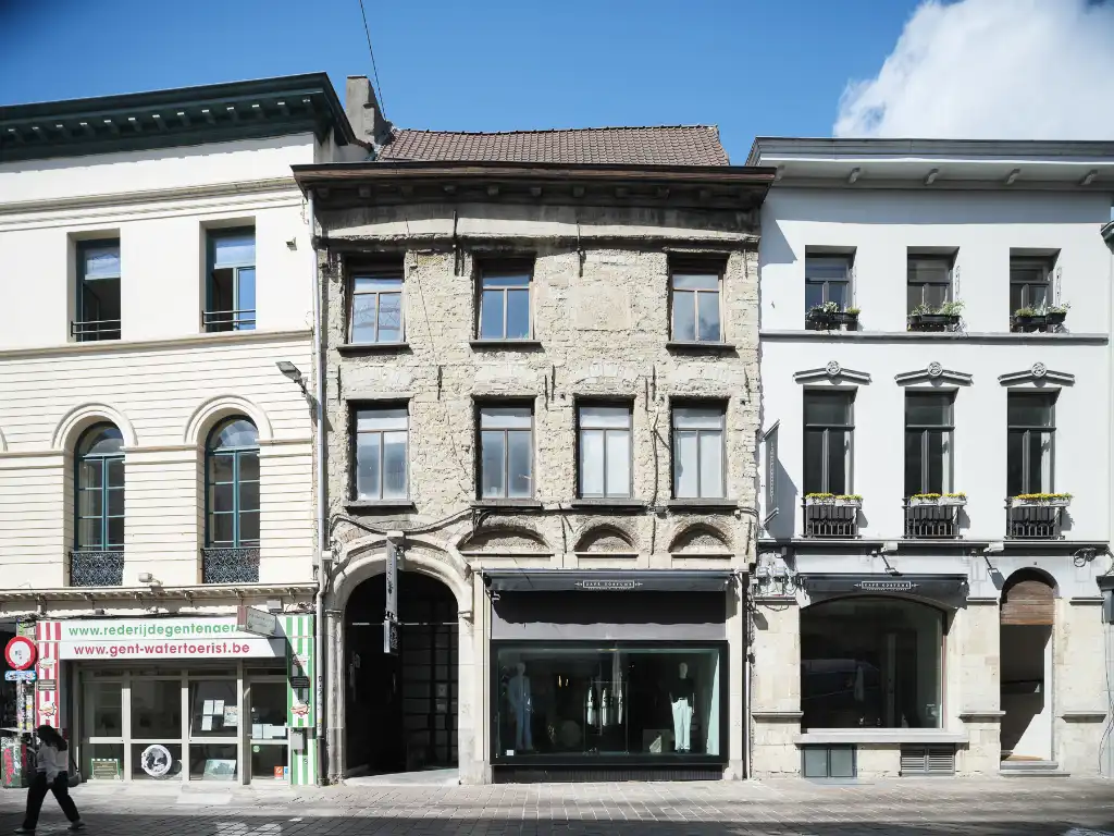 Stijlvol en lichtrijk appartement met uitzonderlijk terras in het historisch centrum van Gent. foto 13