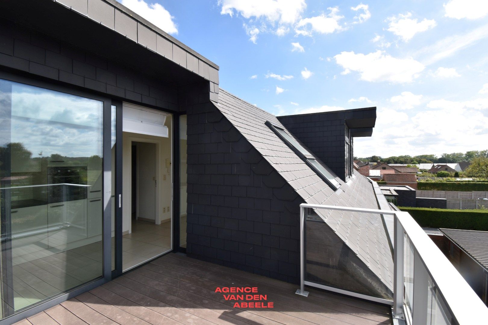 Zeer mooi appartement in centrum Moerbrugge! foto 13