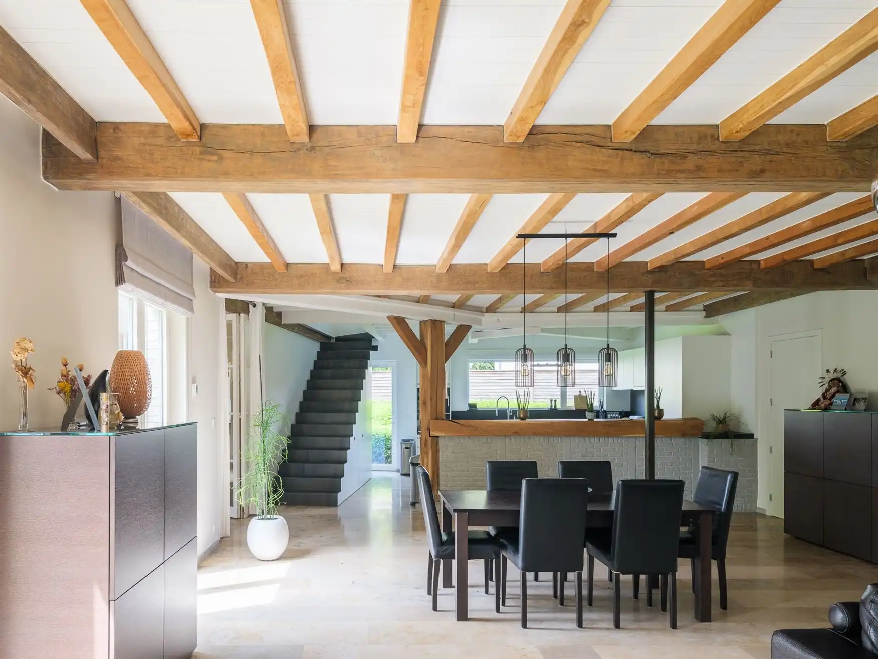 Karaktervolle villa met 5 slaapkamers nabij Ooidonk foto 8
