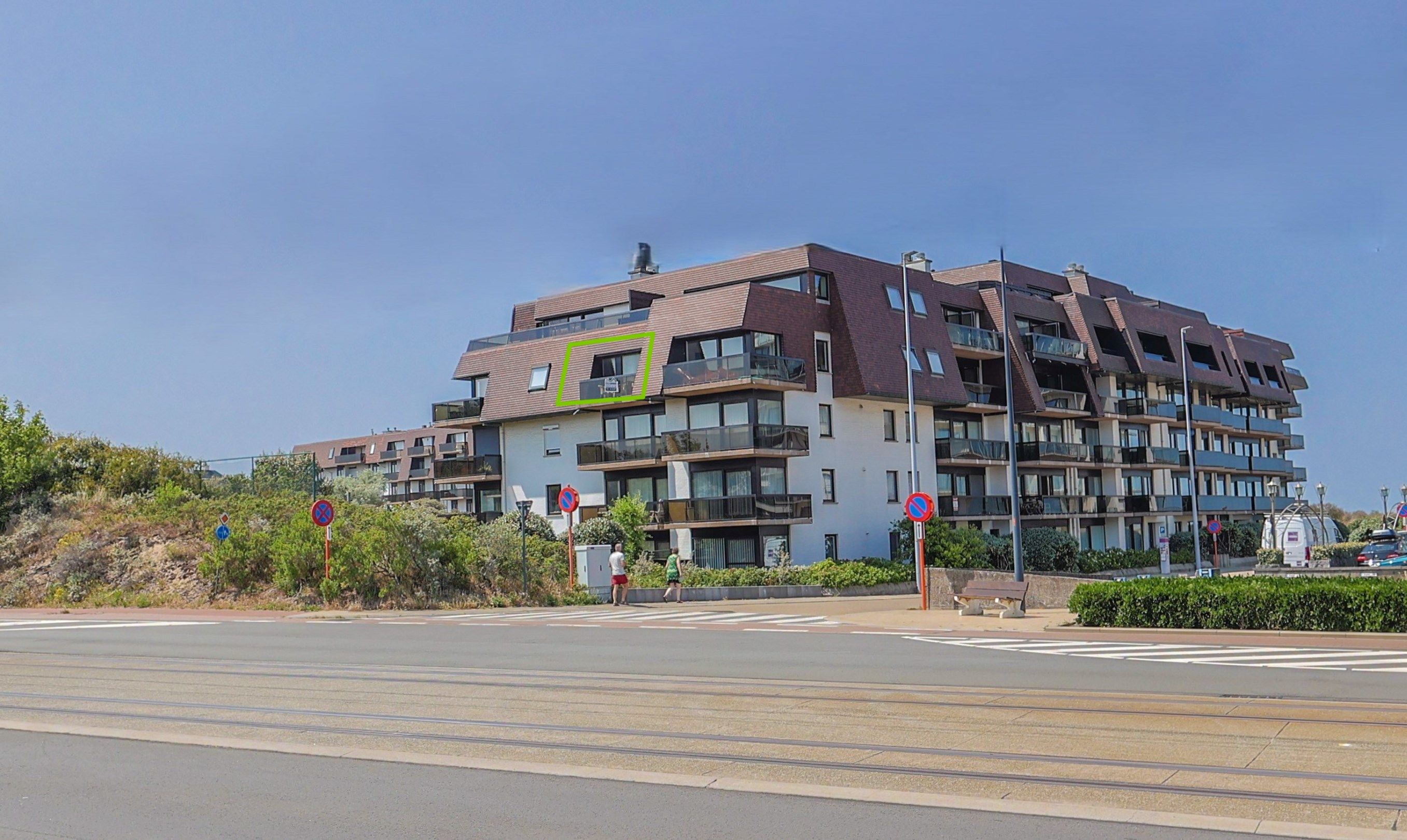 Zonnig appartement met 1 slaapkamer in Oostduinkerke foto {{pictureIndex}}