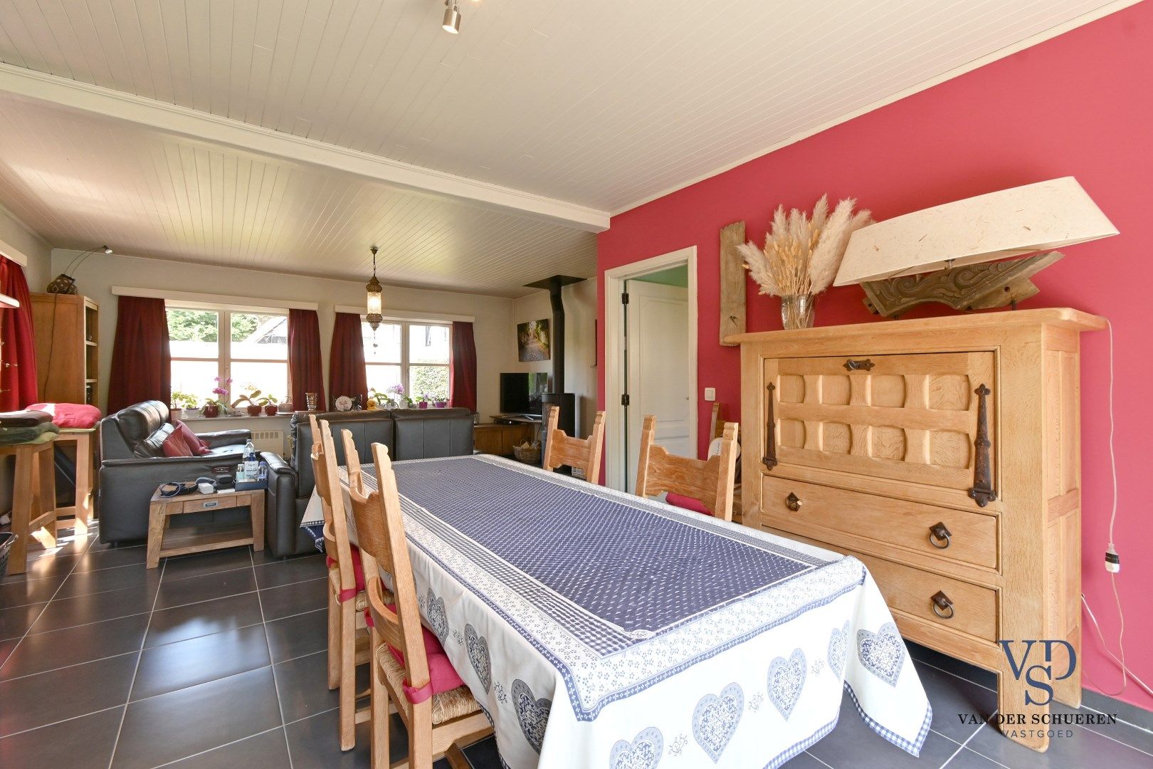 Halfopen woning in het groene Dikkelvenne foto 5