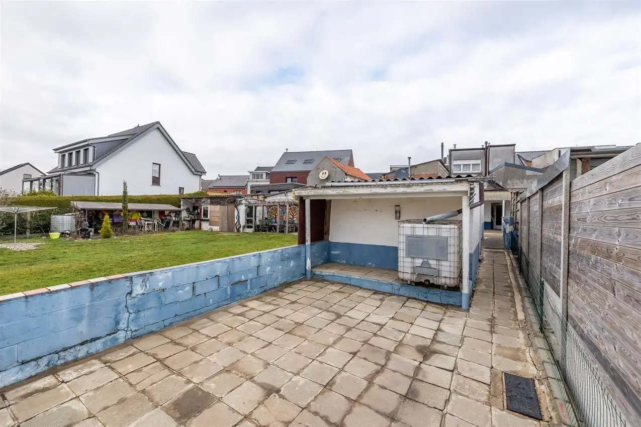 Op te frissen rijwoning, ideaal voor starters foto 37