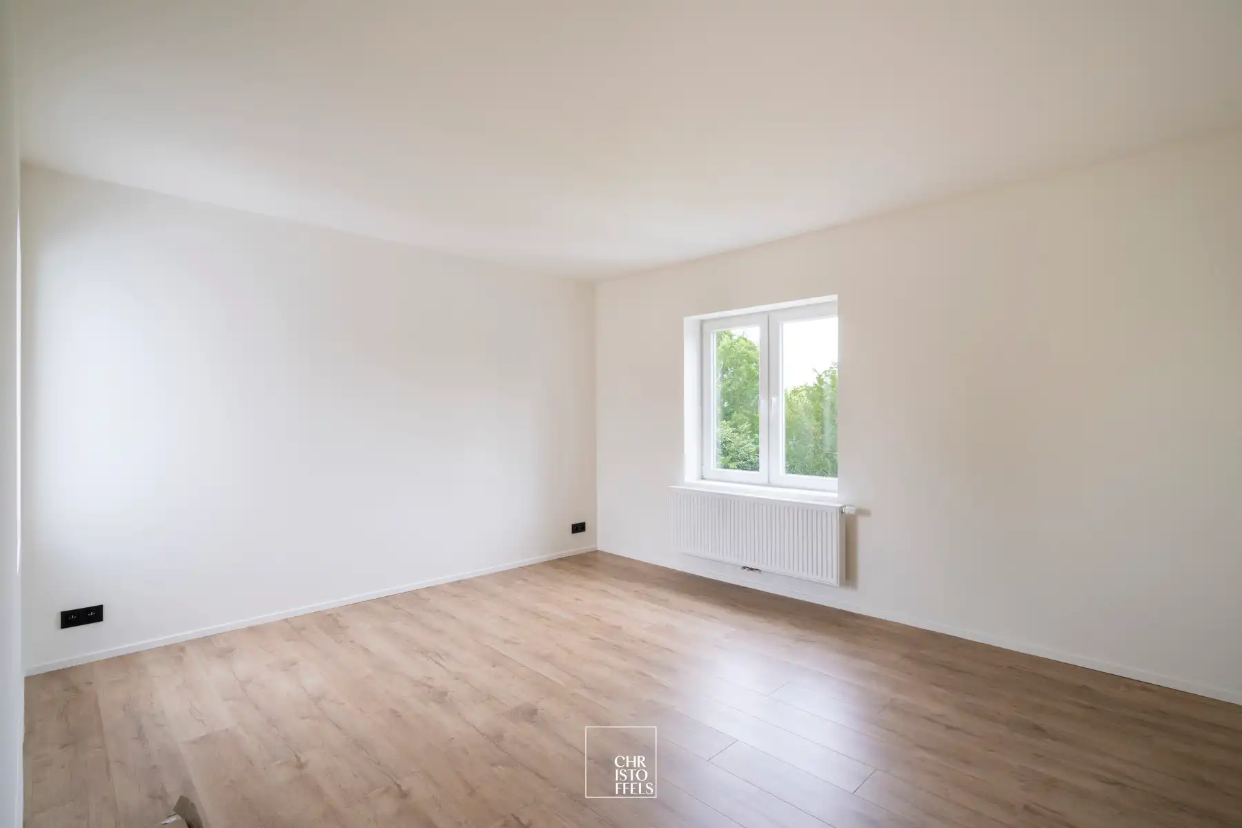 Gerenoveerde gezinswoning met tuin op een ideale locatie! foto 10