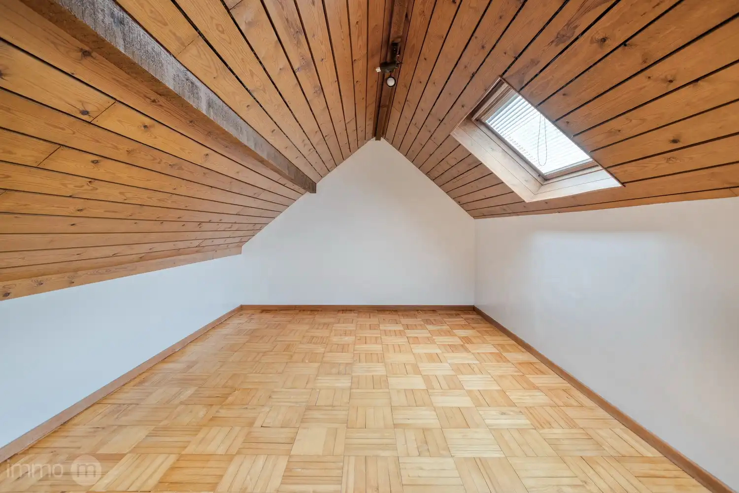 **Ruime rustige eengezinswoning met 5 slaapkamers, tuin, garage en 3 parkeerplaatsen in Huldenberg te koop** foto 33