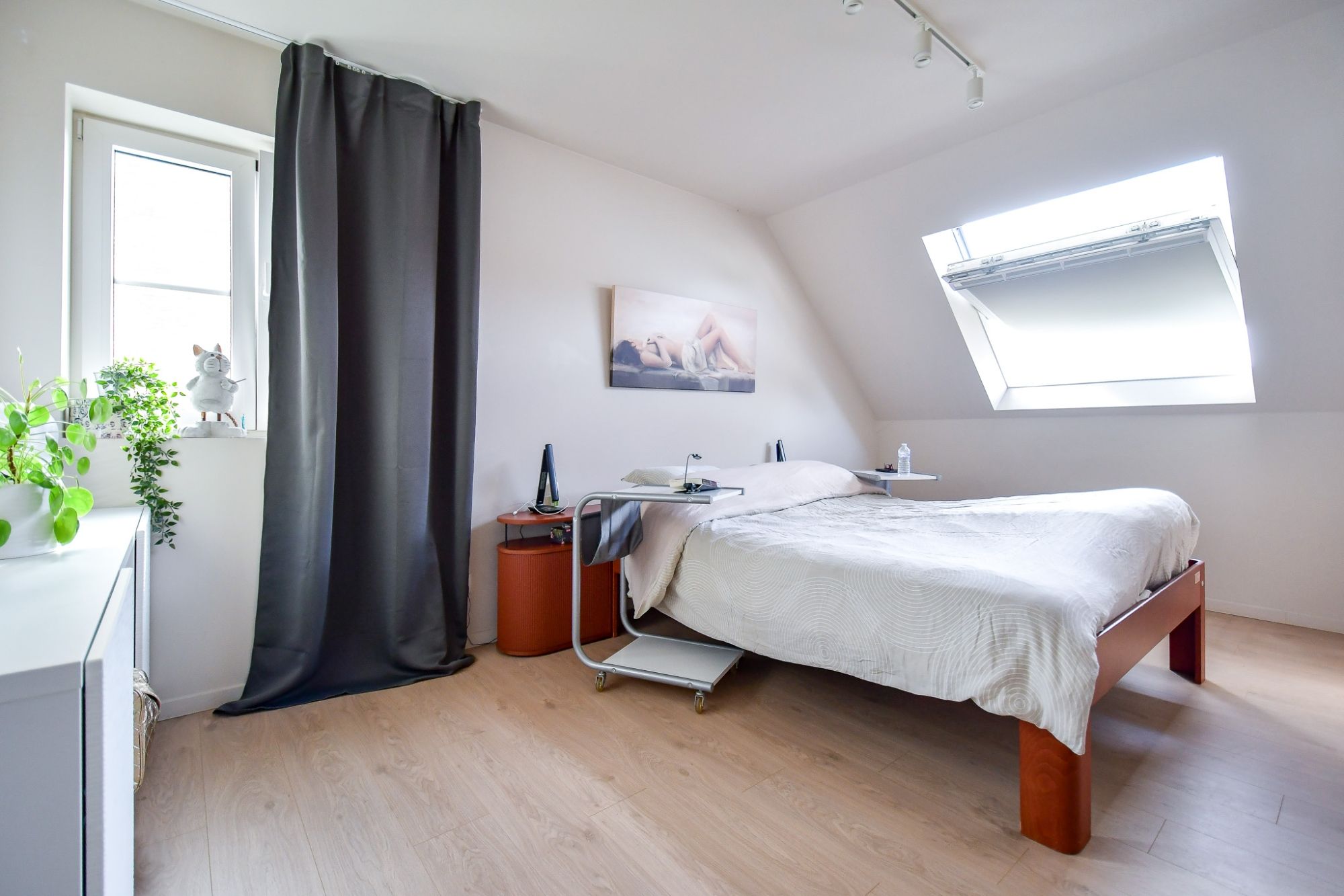 RUSTIG GELEGEN, RUIME woning met zongerichte tuin en garage foto 14