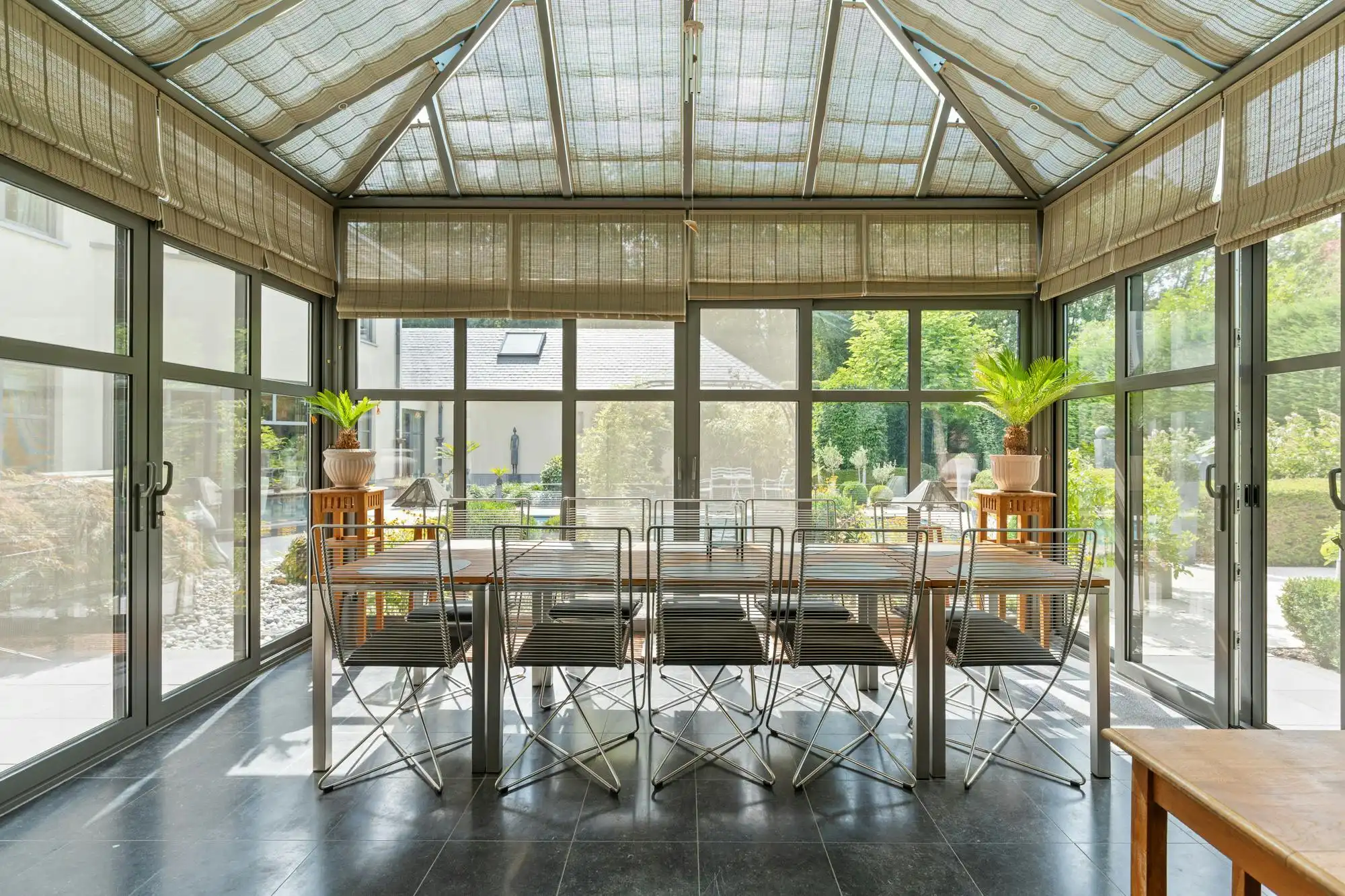 Exclusieve villa met praktijkruimte op toplocatie in Genk foto 5