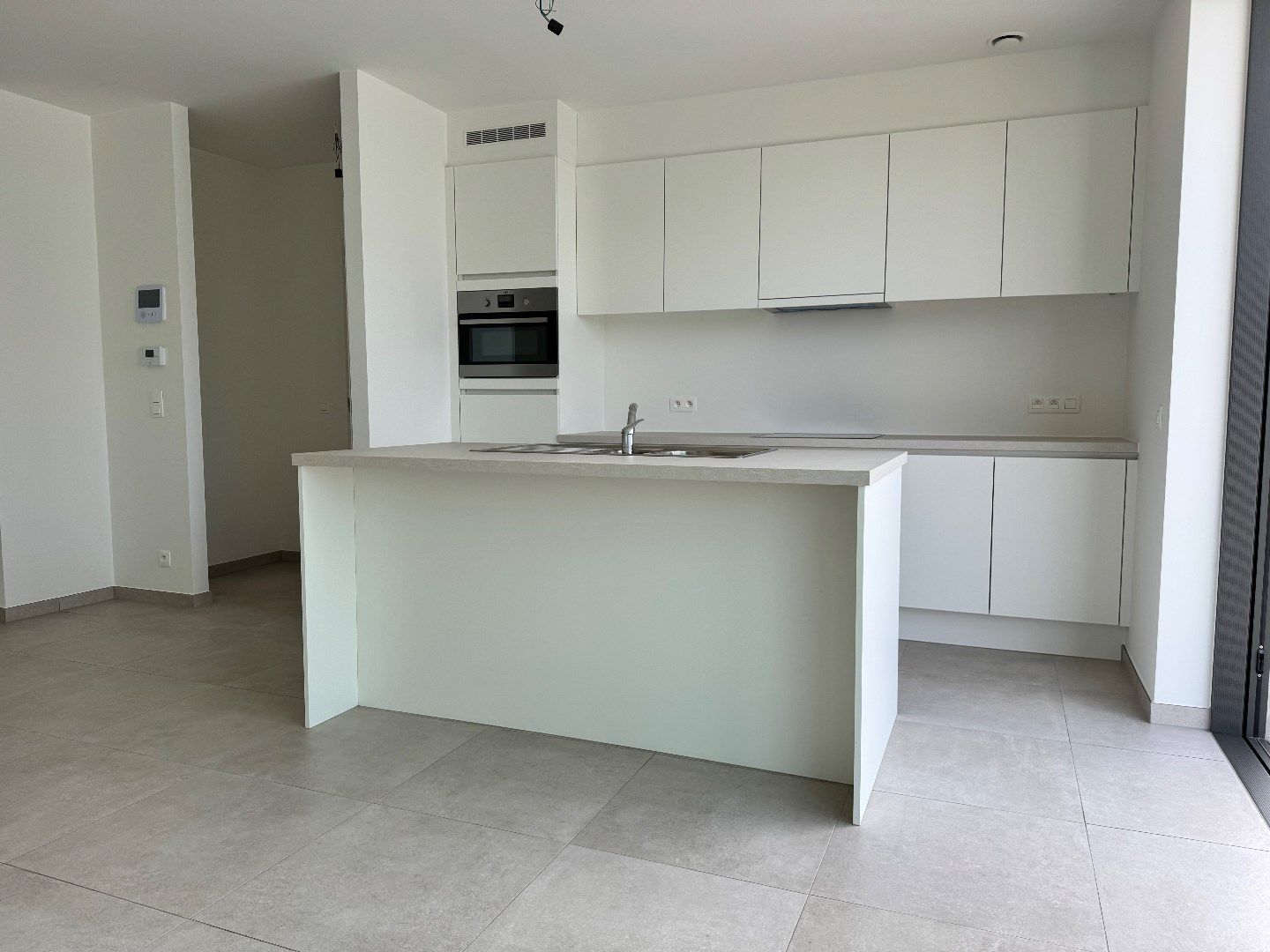 Nieuwbouwappartement met autostandplaats te Izegem  foto 10
