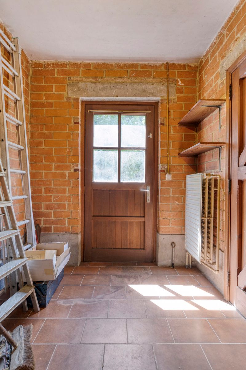 Te moderniseren rustig gelegen woning met 3/4 slaapkamers foto 12