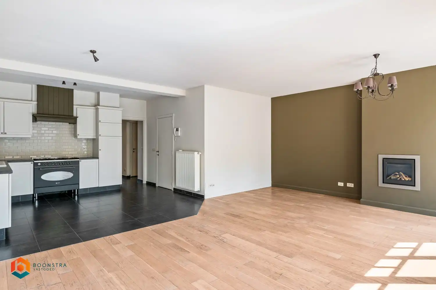 Gelijkvloers app. met terras en garagebox foto 6