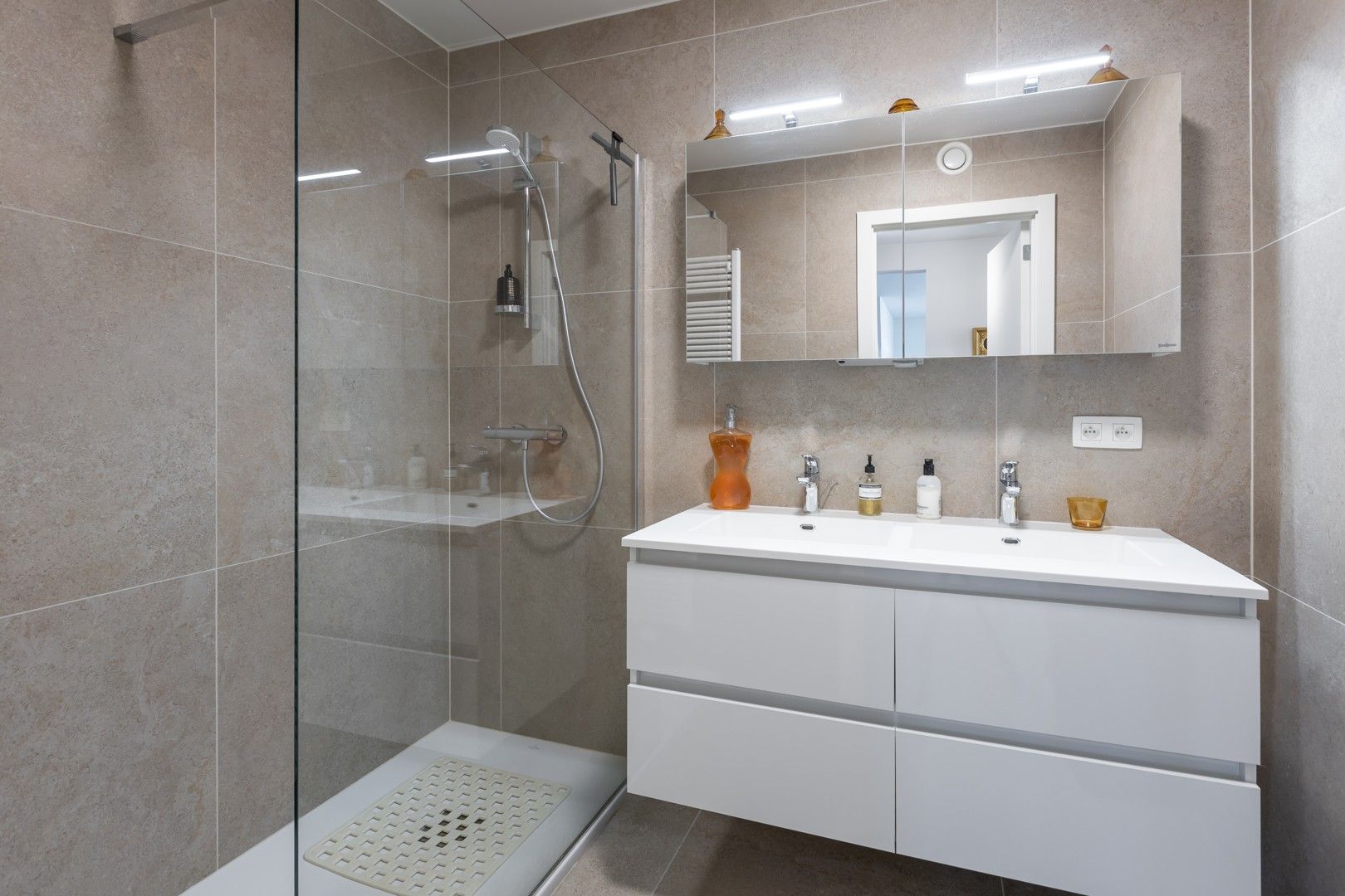 THE WAVES 03.03  +  GARAGEBOX foto 10