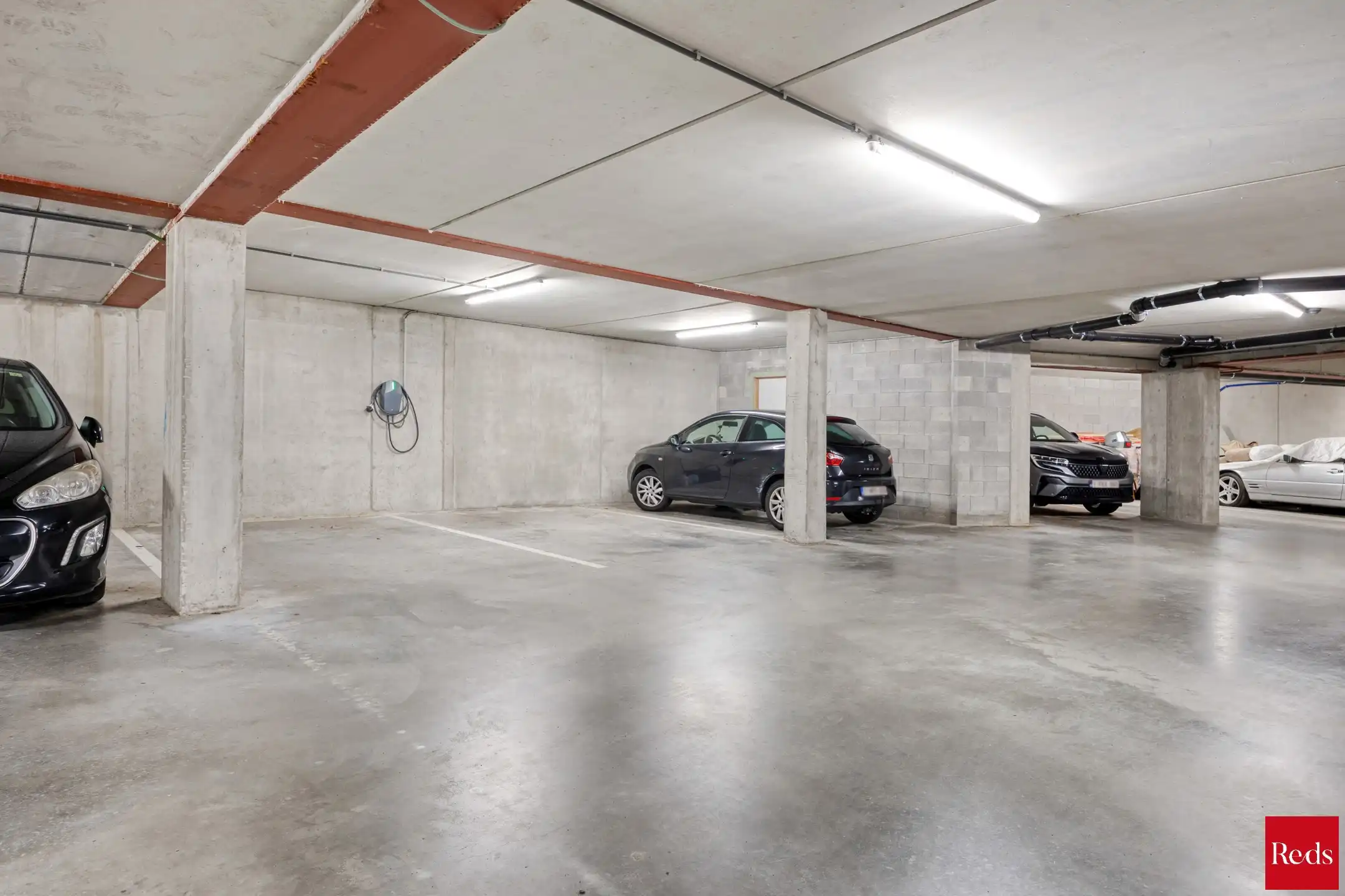 Recent appartement met terras, 2 parkeerplaatsen en kelder foto 19