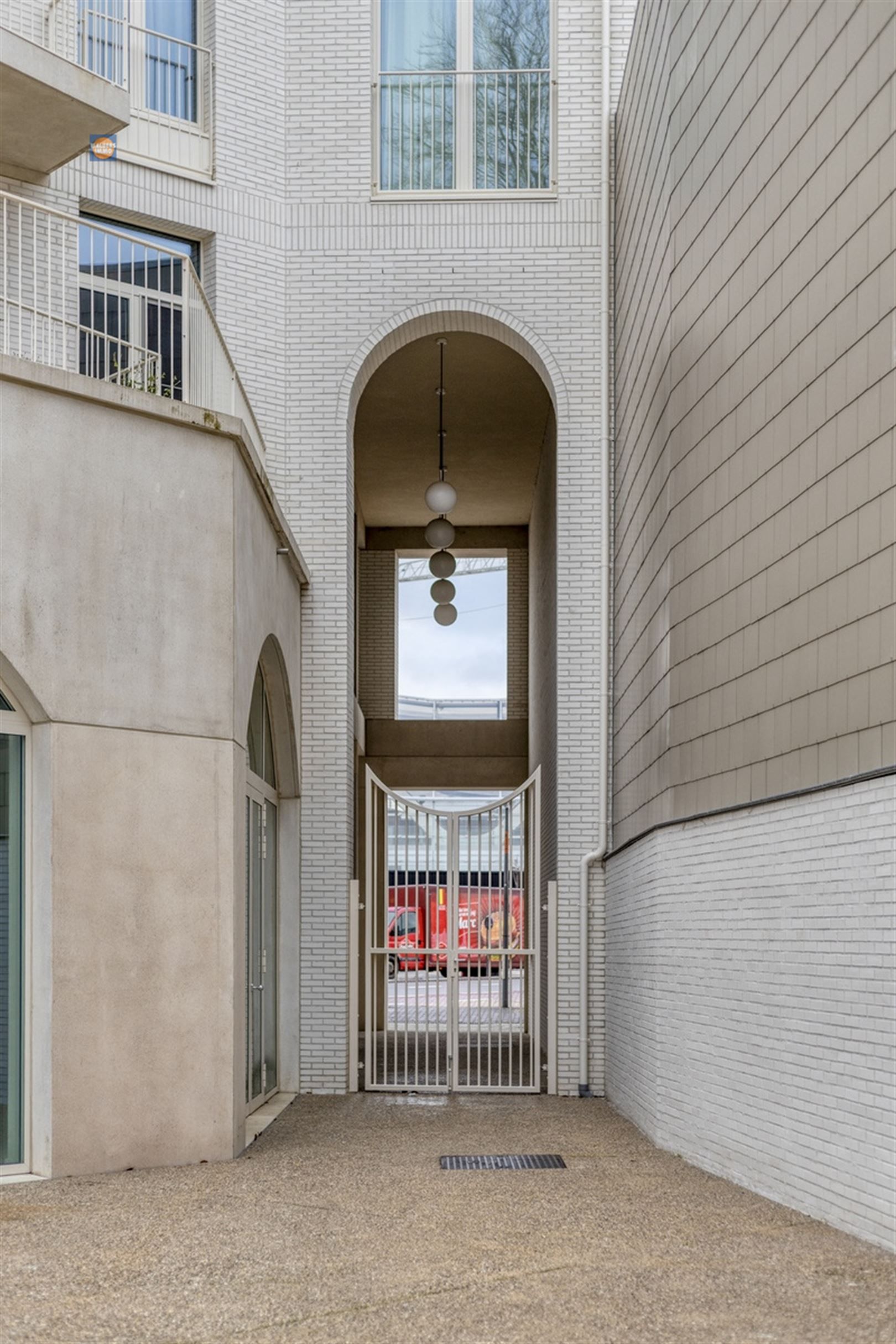 Modern en instapklaar appartement met 2 slaapkamers op absolute topligging foto 21