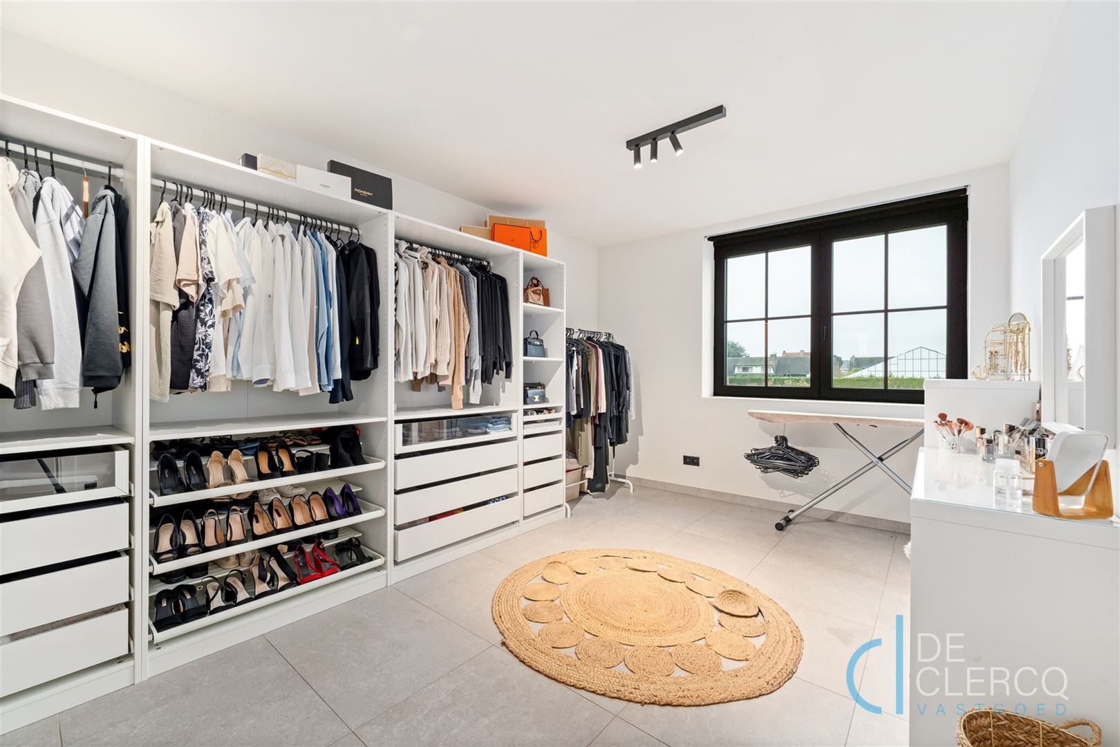 Mooie villa te koop in een rustige woonwijk te Lochristi!  foto 10