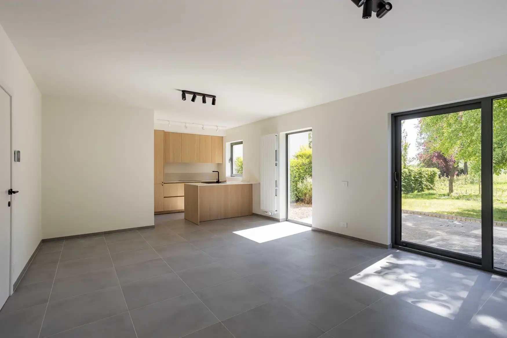 Gelijkvloersappartement met private tuin en open veldzicht in Aalter foto 5