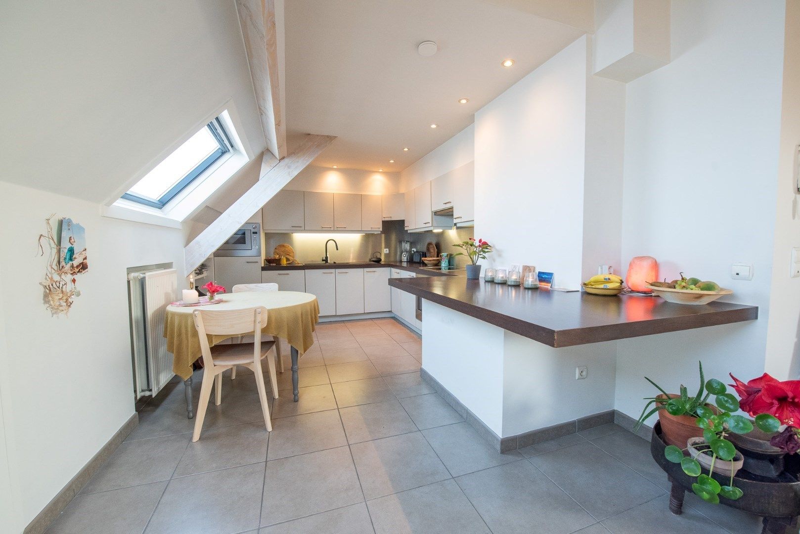 Prachtig, ruim appartement met 3 slaapkamers en garage in centrum Wakken foto 5