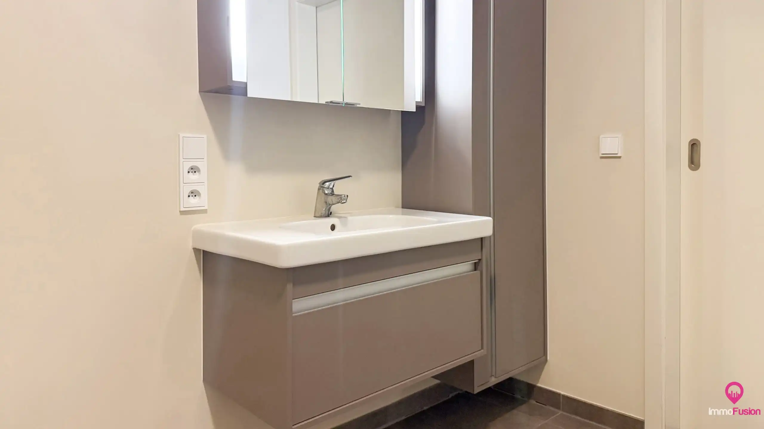 Stijlvol serviceflat met comfort, rust en zekerheid! foto 24