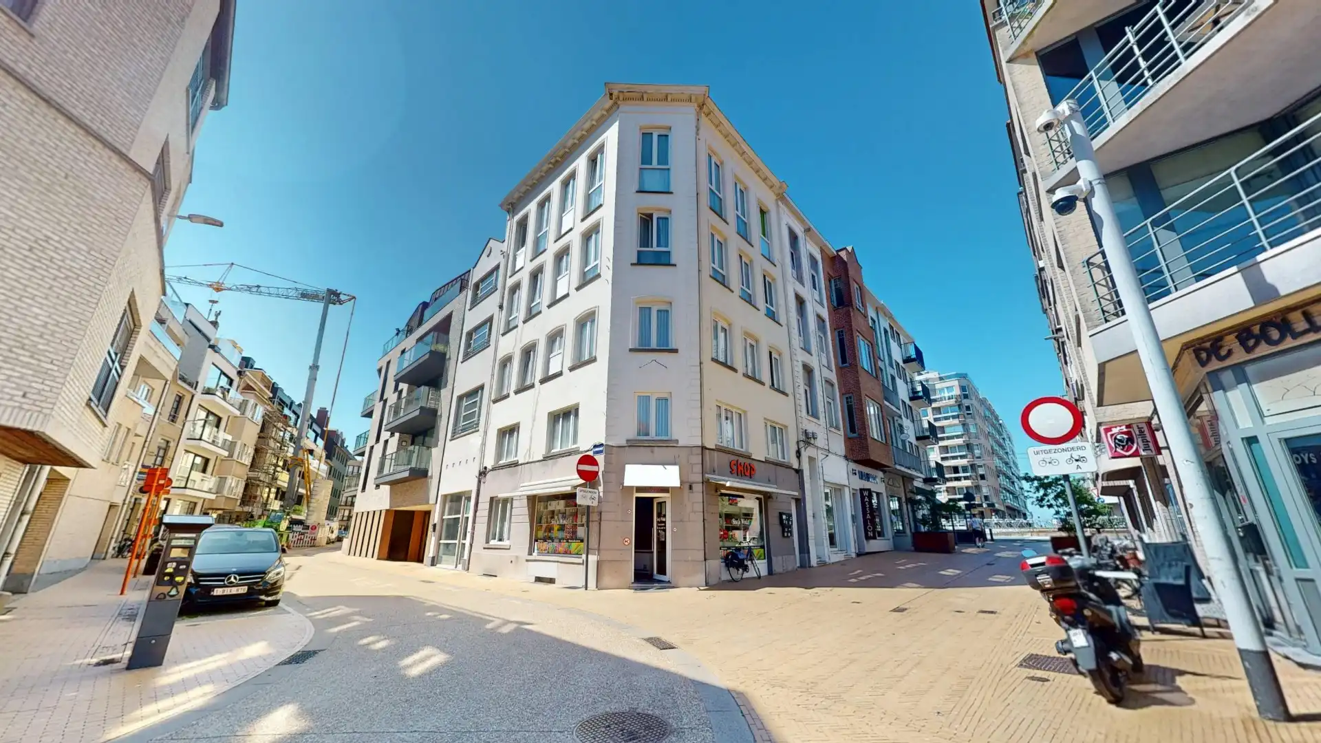 Huis te koop foto {{pictureIndex}}