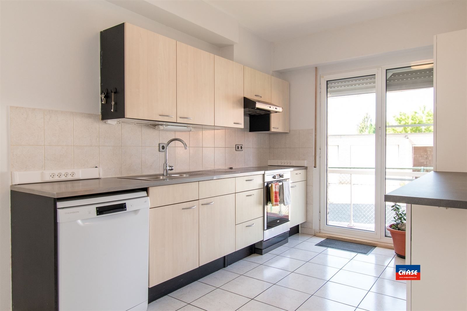 Instapklaar gelijkvloersappartement met 1 slaapkamer en tuin foto 4