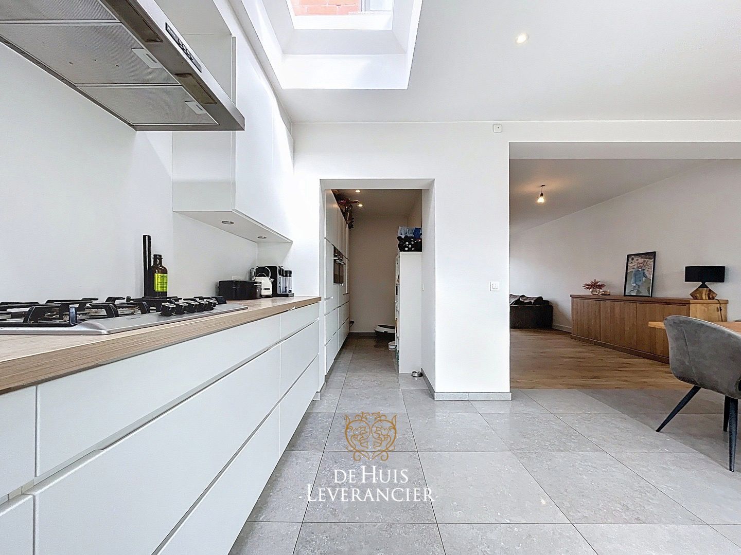 Instapklaar pareltje in Kontich Kazerne te koop, rustig gelegen bel-etage mét tuin foto 13