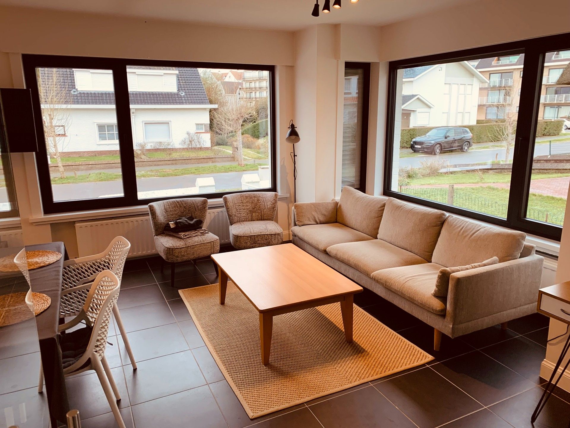 Charmante koppelvilla in de concessiewijk van De Haan. foto 2