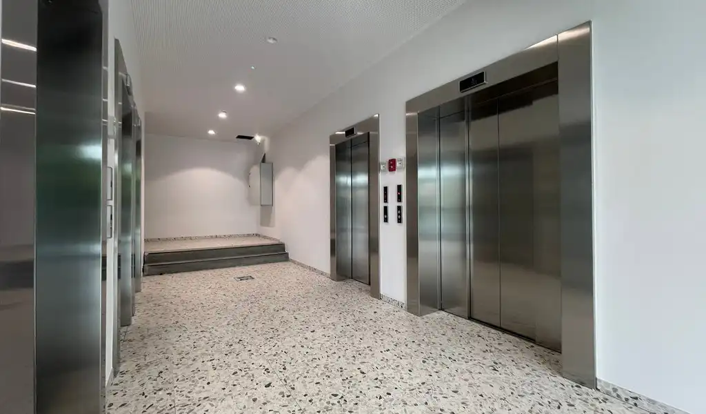 Commercieel gelijkvloers te huur in Infíniti te Berchem foto 12
