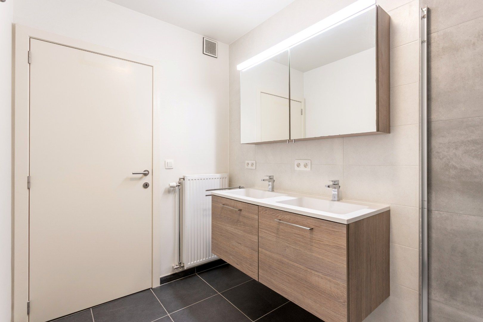 Energiezuinig app te huur, met 2 slpks, terras, autostaanplaats en kelder foto 13