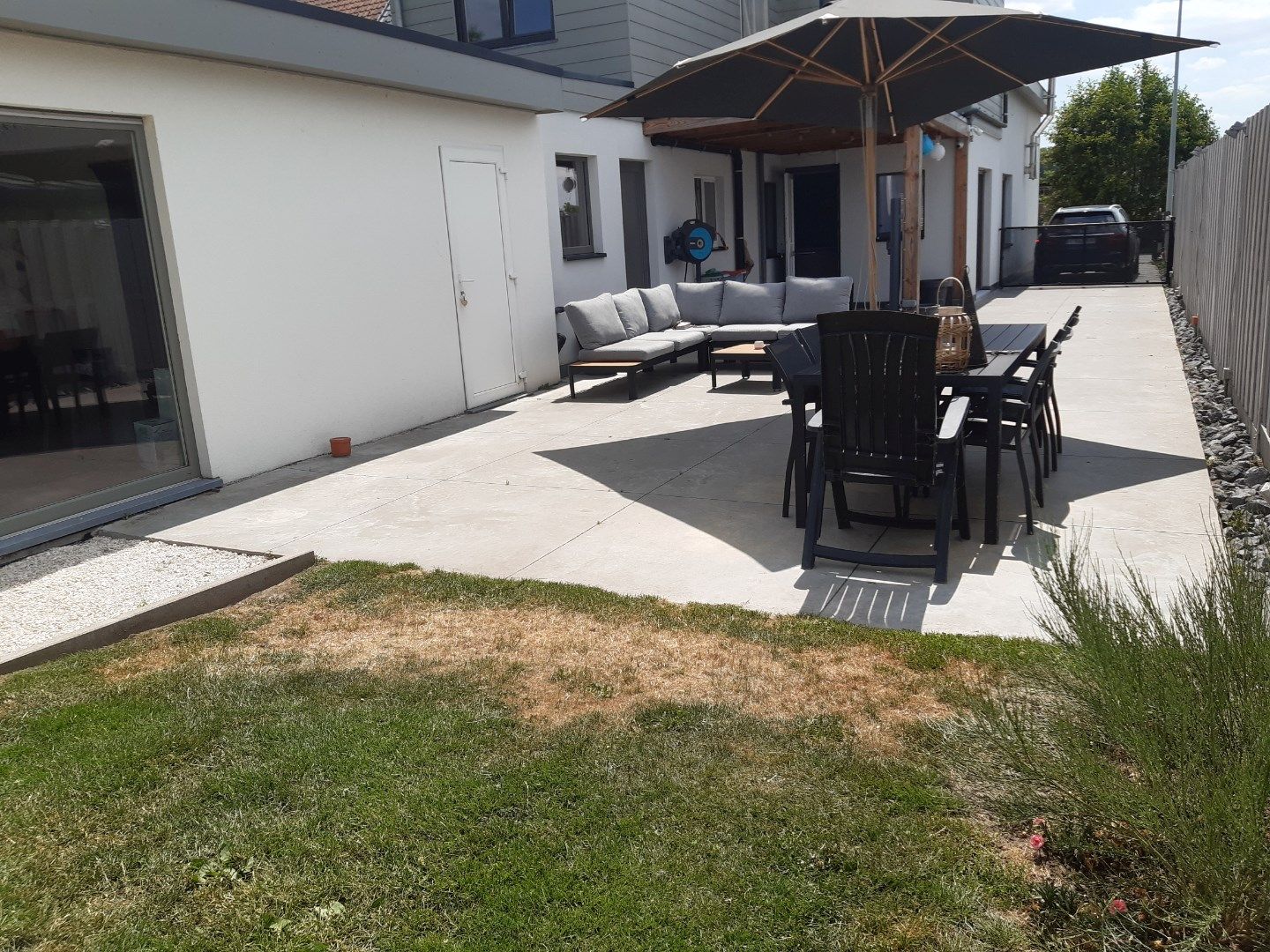 Praktische gezinswoning met leuke tuin. foto 3