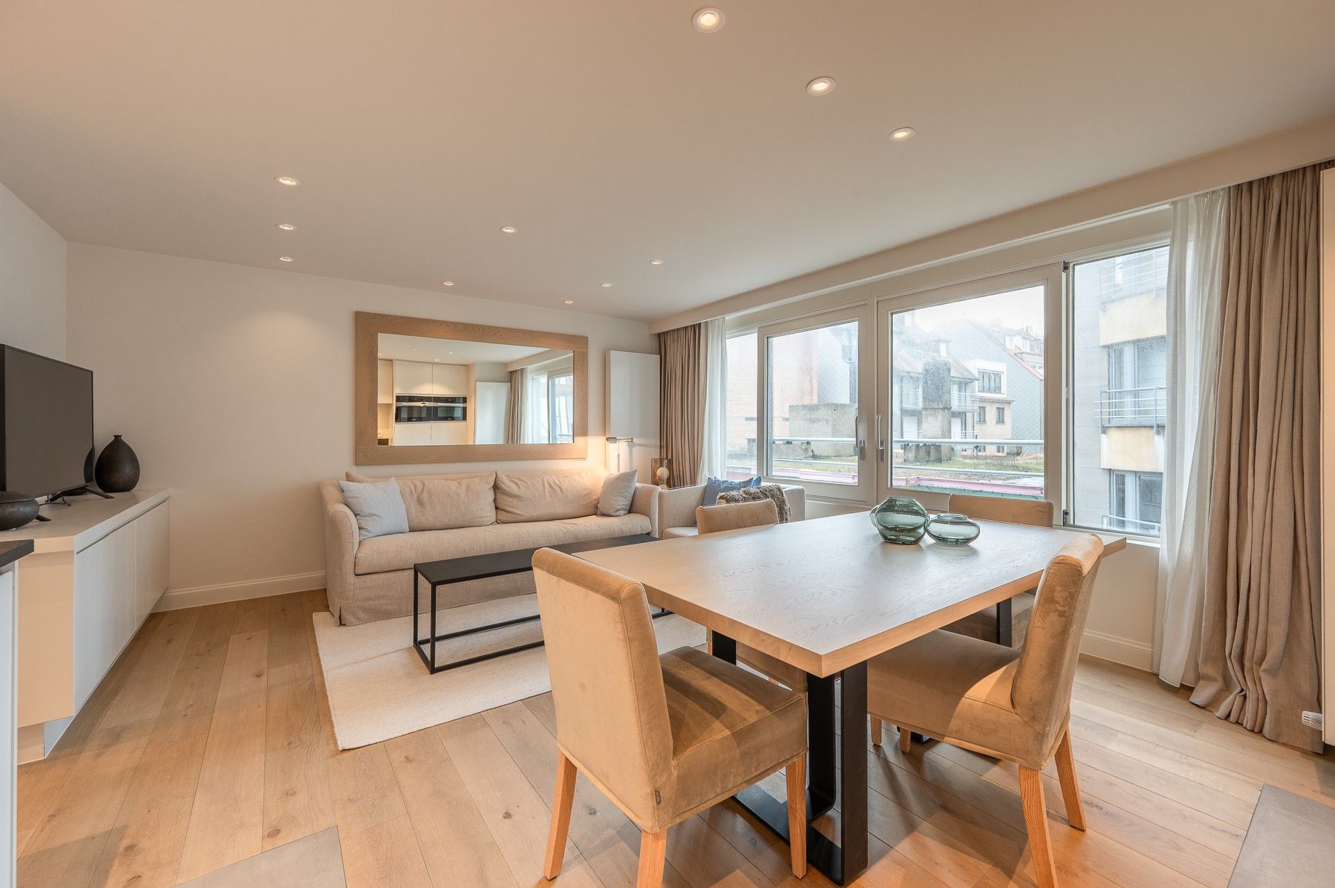 Gerenoveerd appartement met zijdelings zeezicht in het Zoute foto 5