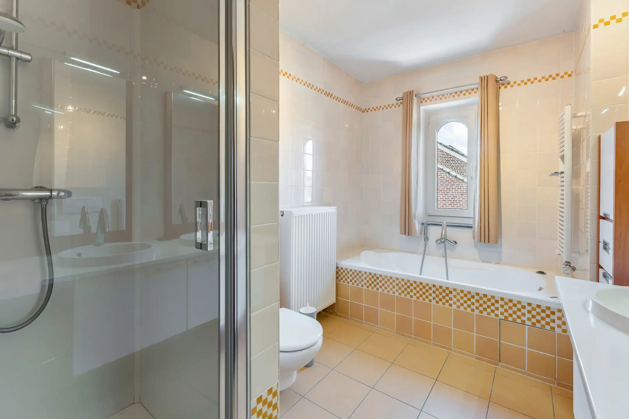 Mooie villa met achterliggende weide te Membruggen foto 20