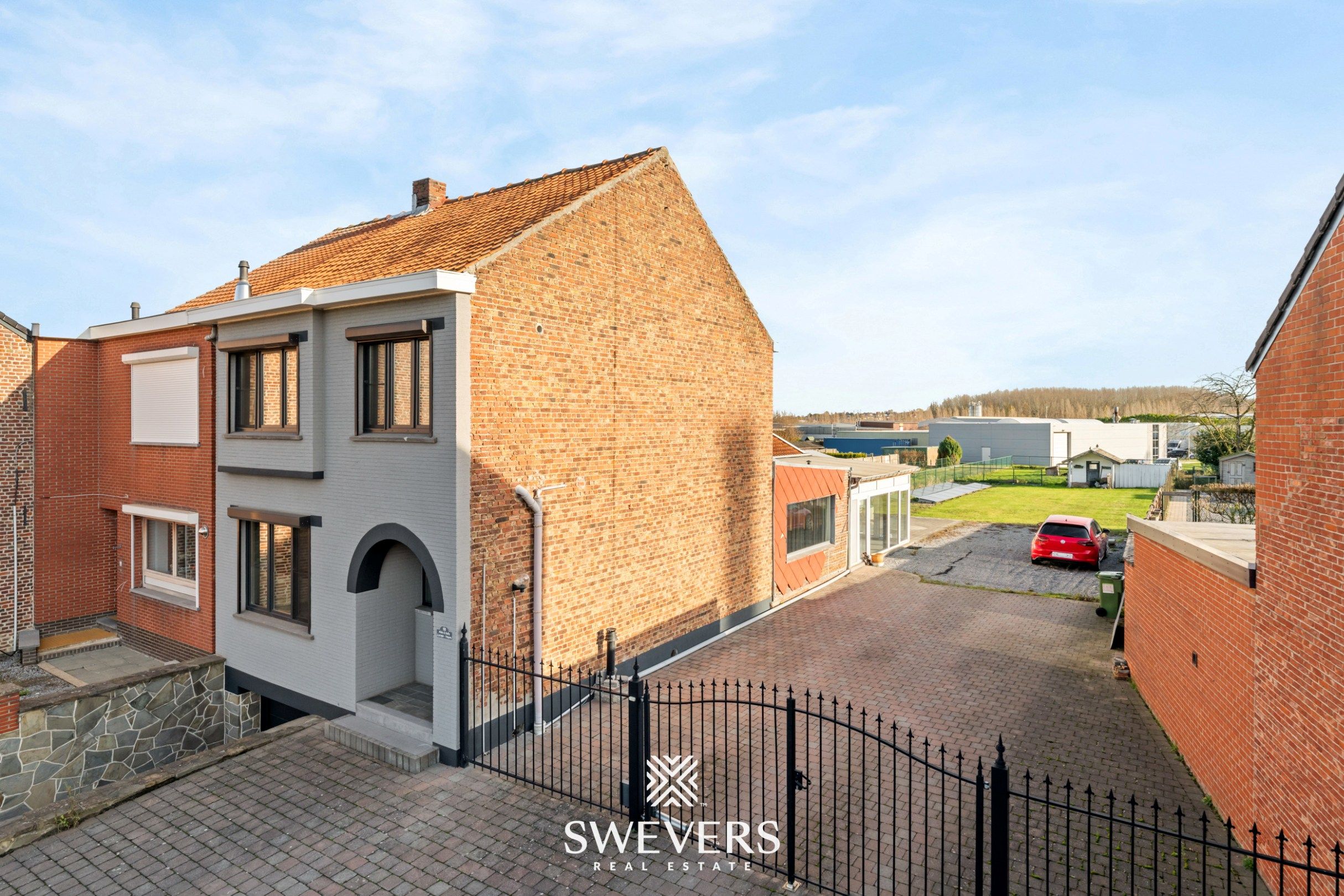 Ideale gezinswoning, instapklaar met ruime tuin en bouwgrond foto 30