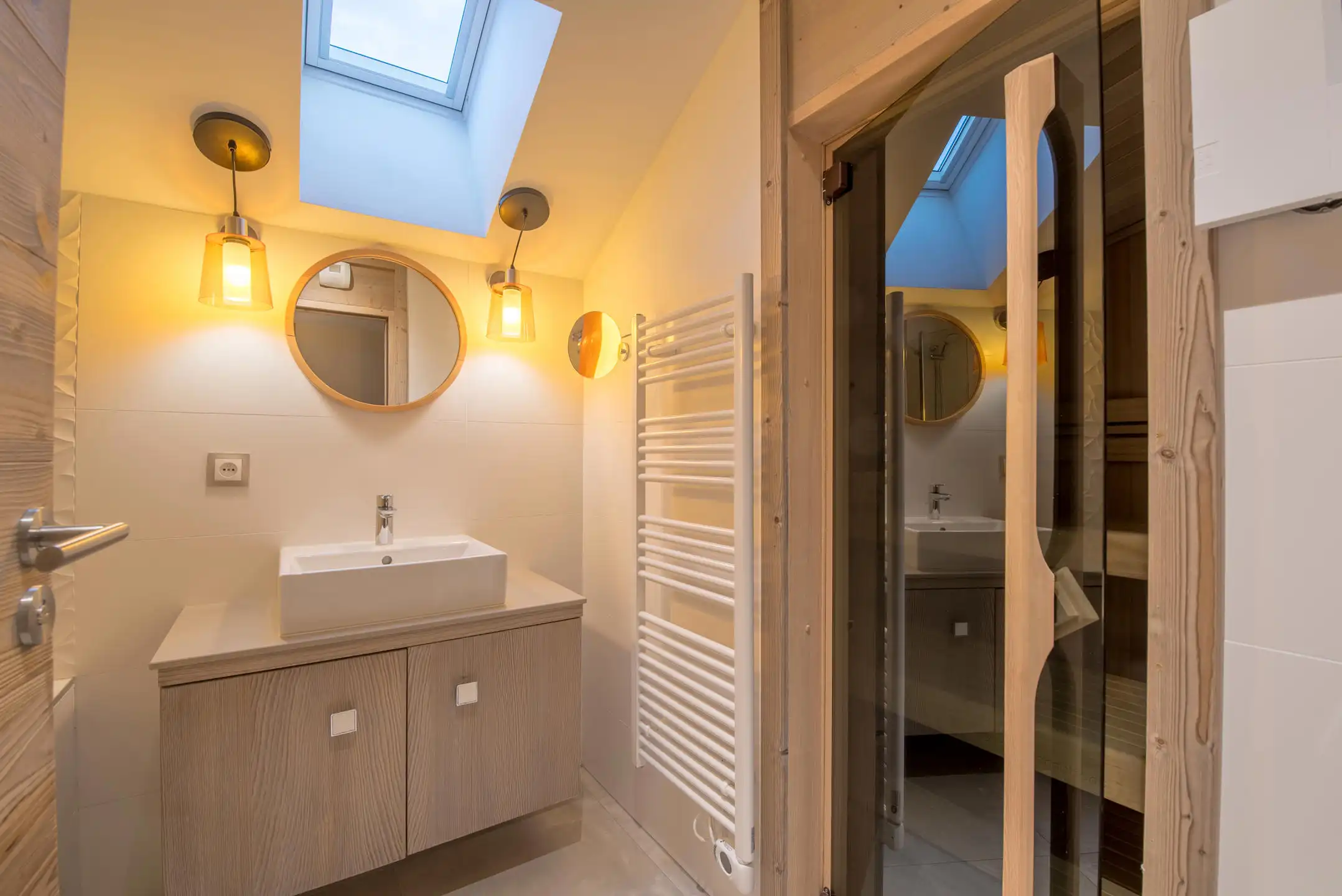 Recent 3-slpk. appartement in centrum Méribel... foto 11