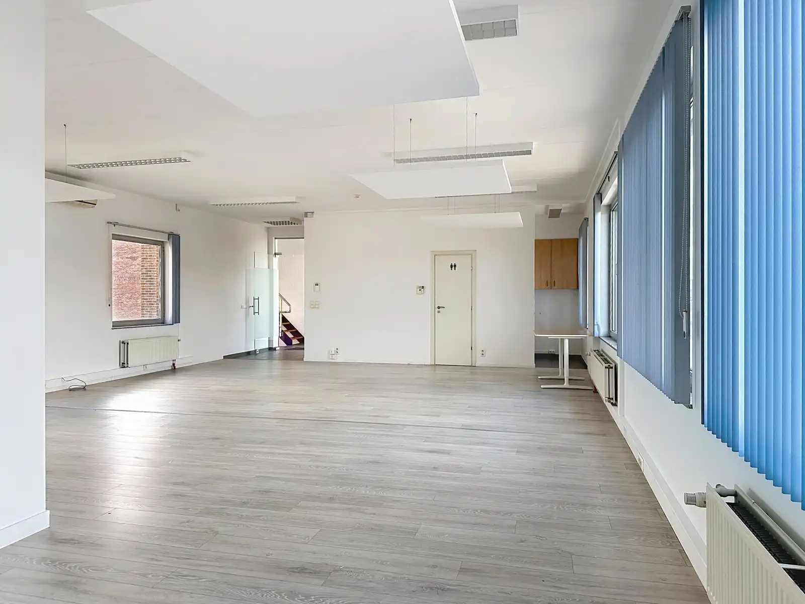 Kantoorruimte met zichtlocatie langs de A12 – uitbreidbaar tot ca. 200 m² foto 4