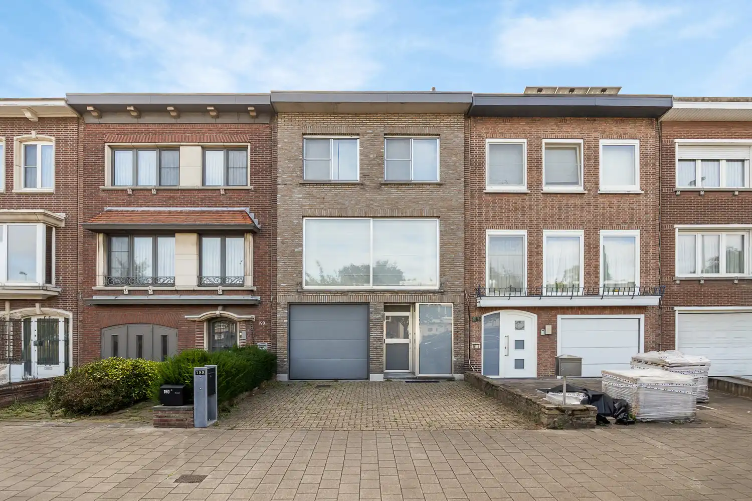 Riante seventies dokterswoning met terras en tuin op gegeerde locatie foto 2