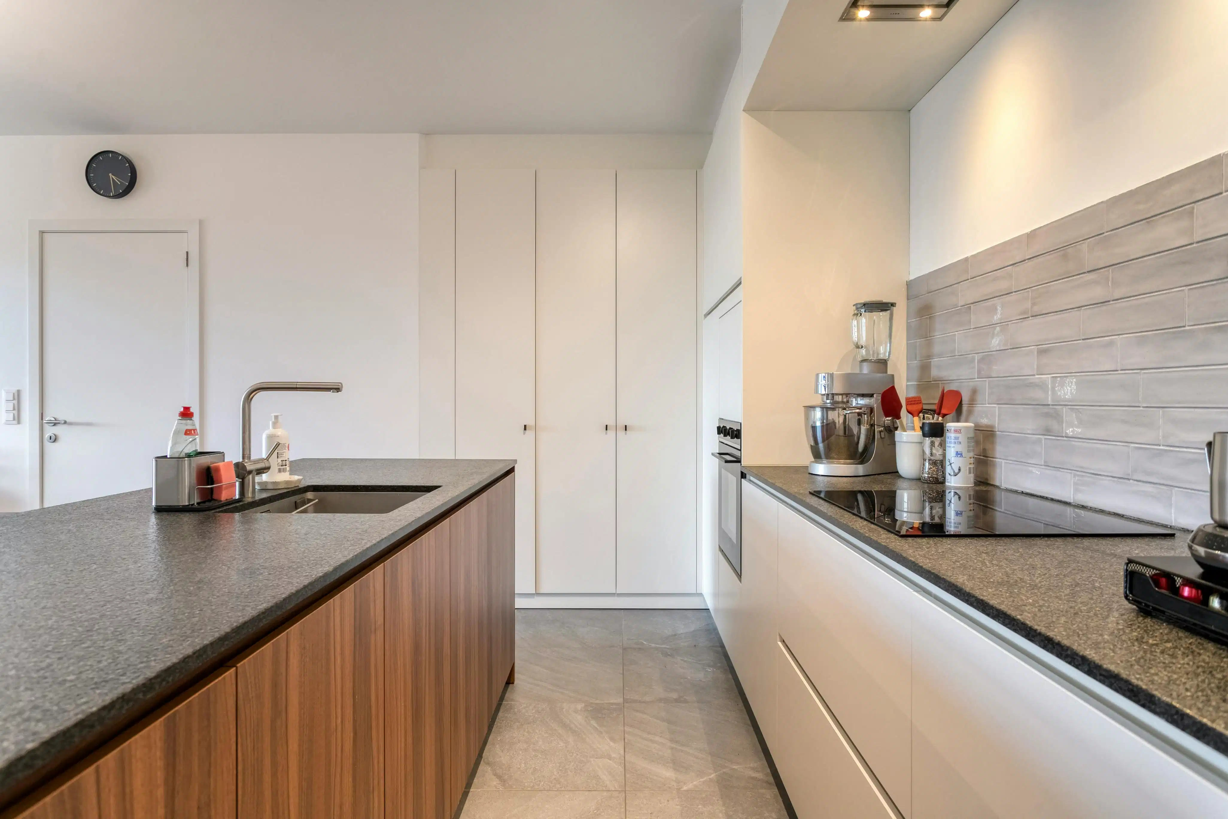 Gelijkvloers appartement met tuin te koop in Kruisem foto 6